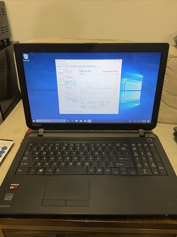 toshiba satellite laptop_A8-6410_4gb Ram_1Tb-HDD E188 gallery