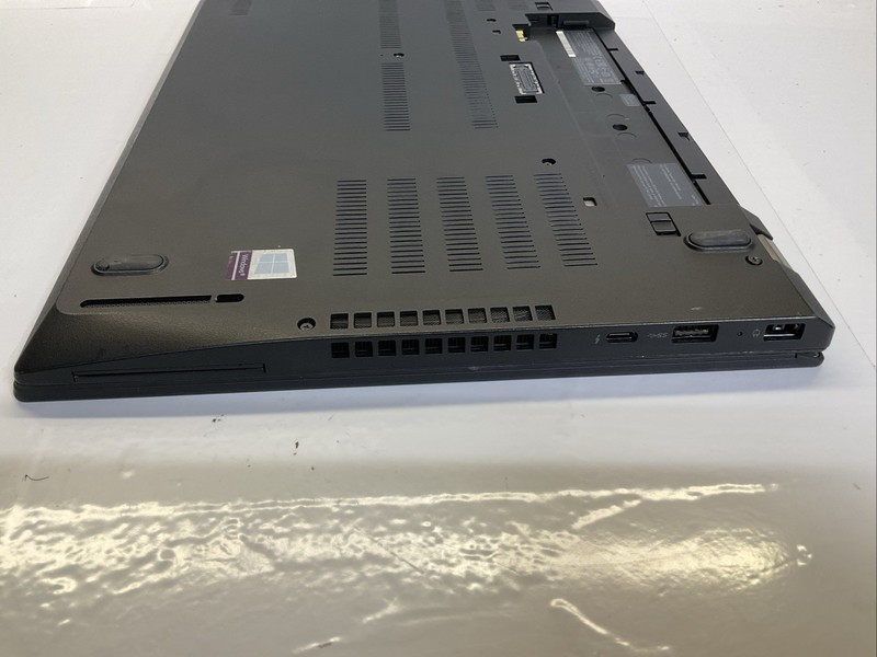 Lenovo ThinkPad T570 | Intel Core i7 7th Gen | Powers On (J3) gallery