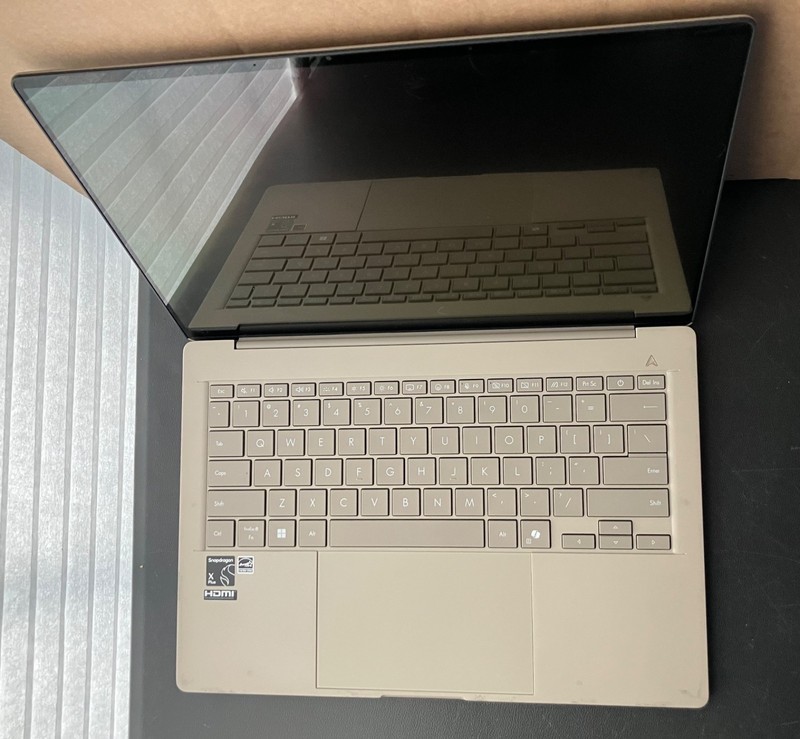ASUS Zenbook A14 14" FHD+ OLED Laptop - Snapdragon X Plus 16GB RAM 512GB SSD gallery