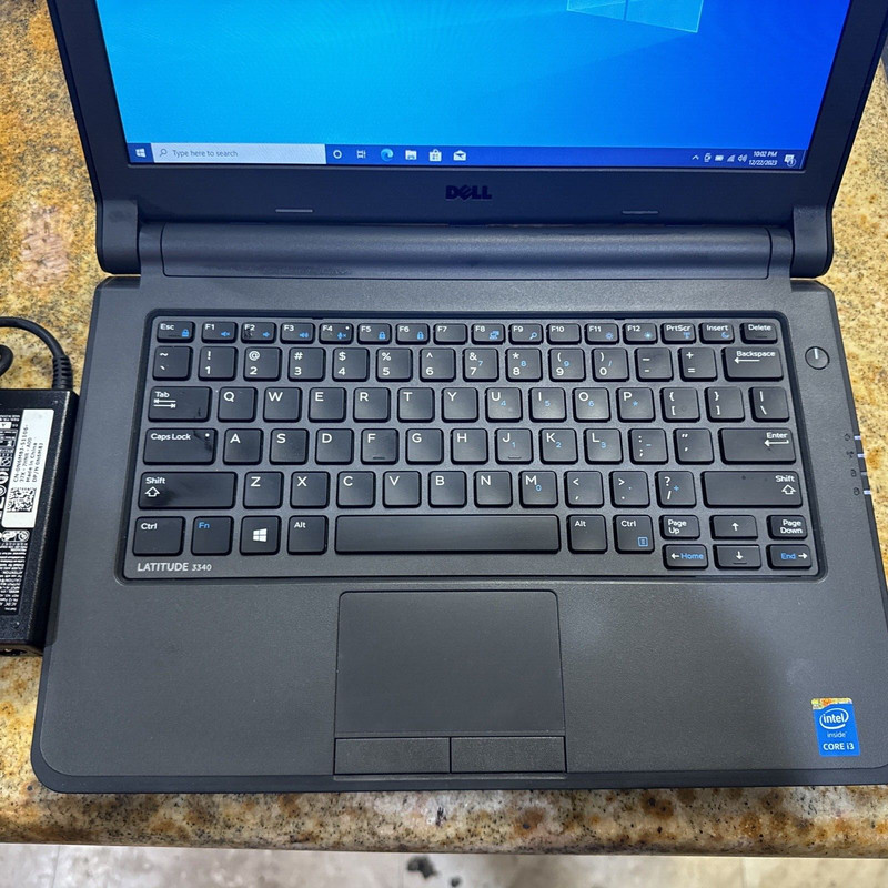 DELL LATITUDE 3340 13.3" Core i3-4030U 1.90GHZ 4GB RAM 80GB SSD Windows 10 Pro gallery