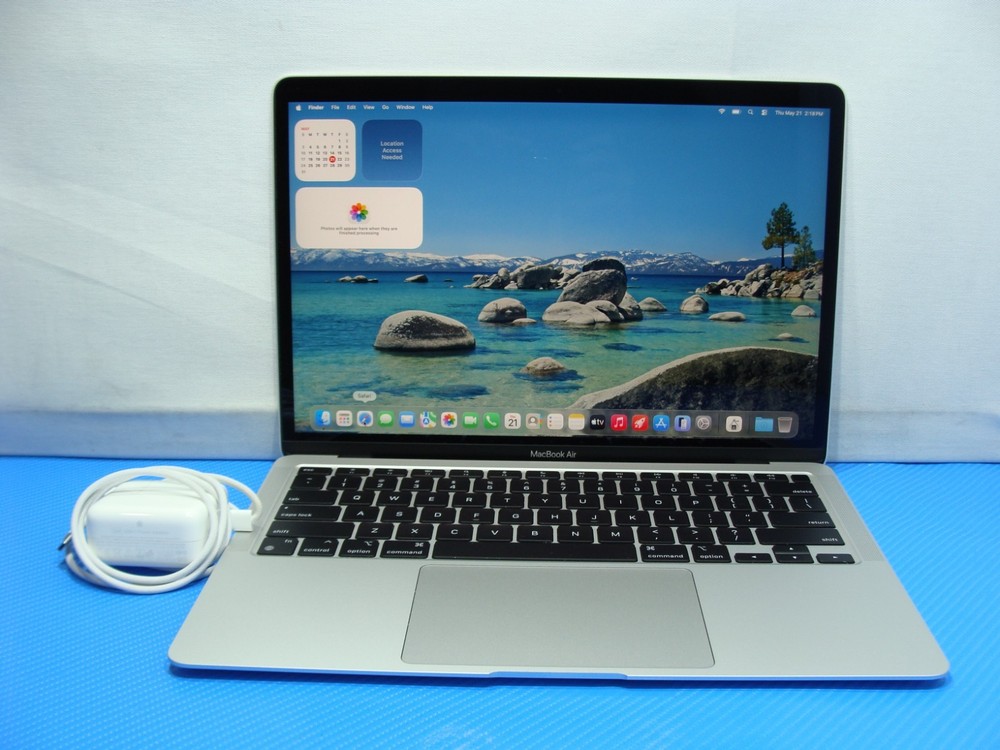 Apple MacBook Air A2337 13.3" M1 (2020) 8CPU/7GPU 8GB 256GB OS TAHOE +Charger