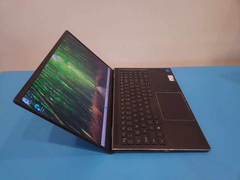 Dell Vostro 15 7510 15.6",2.3GHz Intel Corei7-11800H,16GB DDR4,RTX 3050 NO LIST gallery