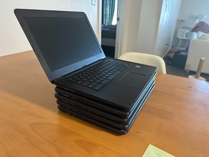 ASUS Chromebook C300M Notebook PC gallery