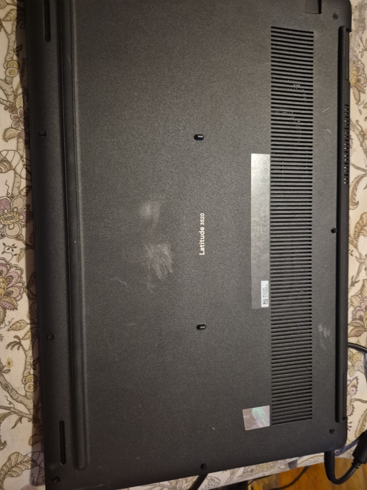 Dell Latitude 3520 Intel i7-11th PART!! NO RAM gallery