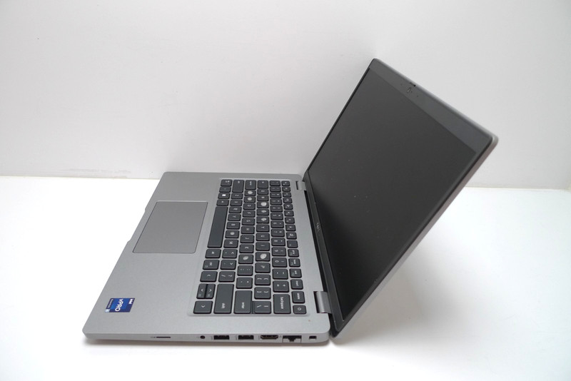 Dell Latitude 5430 | i5-1235U | 16GB RAM | 512GB NVMe | Linux, Charger, Key Wear gallery