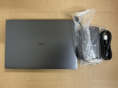 Dell Pro Max 14 Premium MA14250 Intel U9-285H 64GB DDR5 512GB SSD RTX Pro 2000