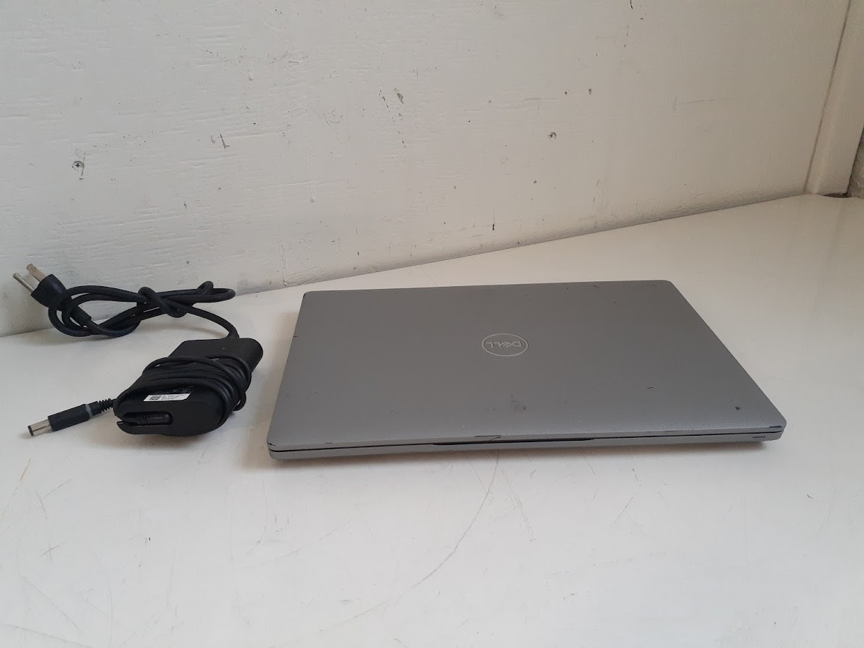 Dell Latitude 5411 14" 6-Core i7-10850H 10Th Gen 8GB RAM 256GB NVMe Win11 Pro gallery