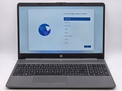 HP 255 G9 (7X9D4UT) 15″ FHD RYZEN 5 5625U 512GB 16GB W11P Radeon Graphics Webcam