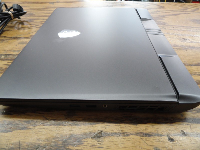 MSI VECTOR 16 HX AI A2XW / Core Ultra 9 / 32GB RAM / 1TB SSD - PRISTINE! gallery