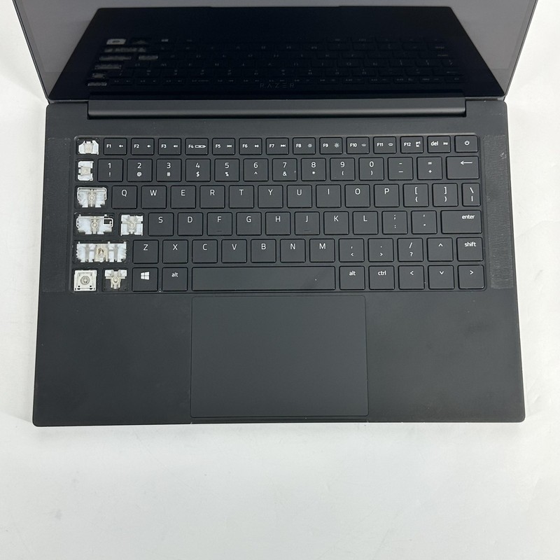 Razer Blade Stealth 13 4K TOUCH i7-8565U 1.8GHz 16GB 512GB SSD MX150 Fair gallery