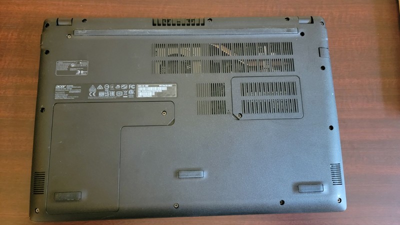 Acer Aspire 3 15.6" - 6gb RAM - 1TB HDD - New Battery, Mint Condition! gallery