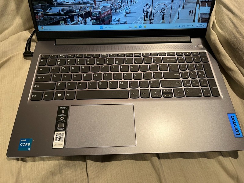 Lenovo - IdeaPad Slim 3i 15.6" gallery
