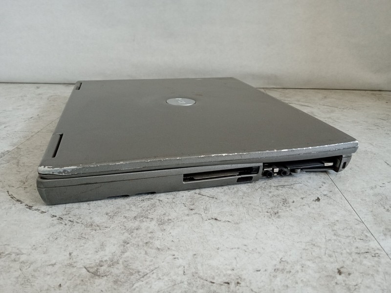 Dell Latitude D600 14" Laptop Intel Pentium CPU - POWER DEAD - READ -RR gallery