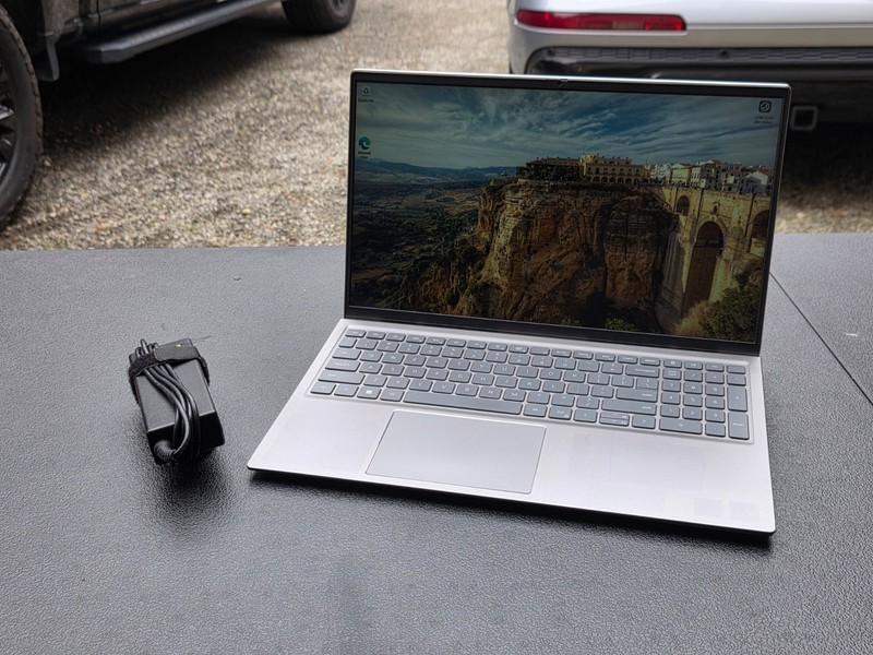 15" Dell Inspiron 15 5510 - i5-11320H, 8GB, 256GB NVMe M.2 SSD | USB-C Port!! gallery