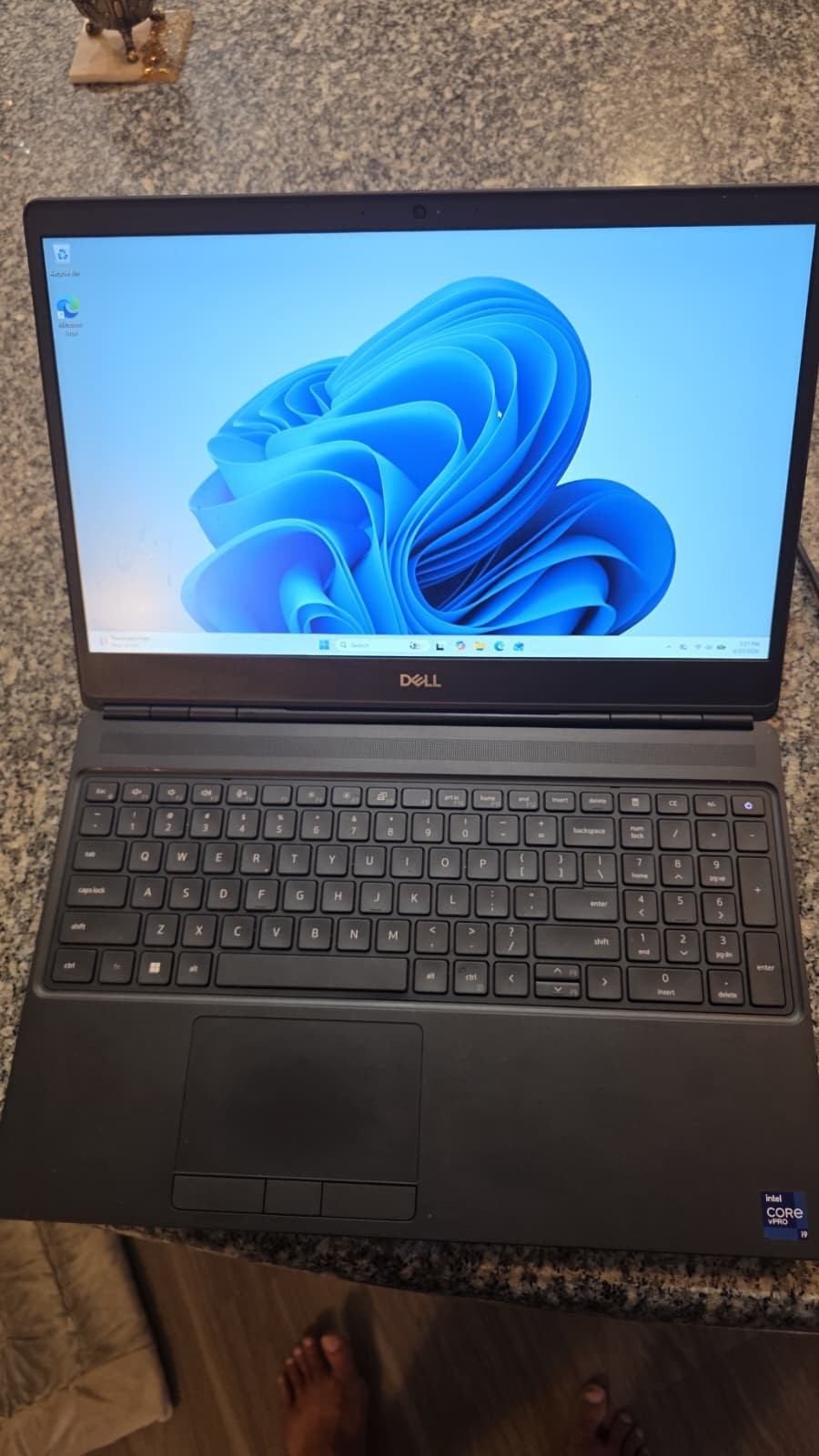 Dell Precision 7560 i9-11950H 48GB RAM 1TB NVMe NVIDIA T1200 W11Pro gallery