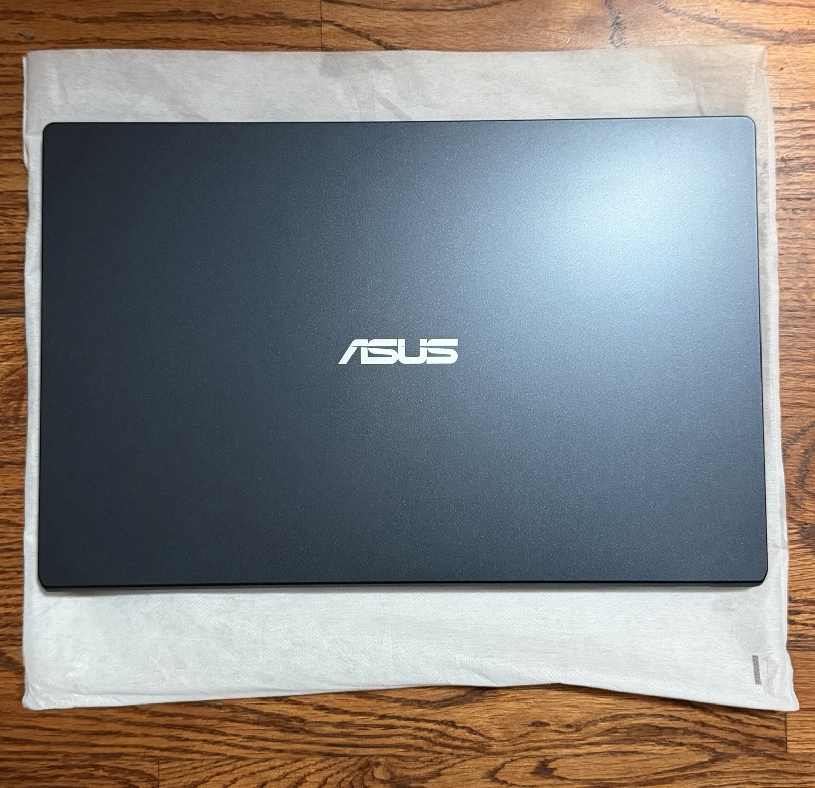 ASUS Vivobook Go L510KA-TH21 15.6" FHD Pentium N6000 4GB 128GB Win11 Never Used gallery