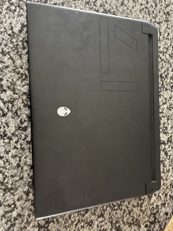 Alienware m17 R5 AMD gallery