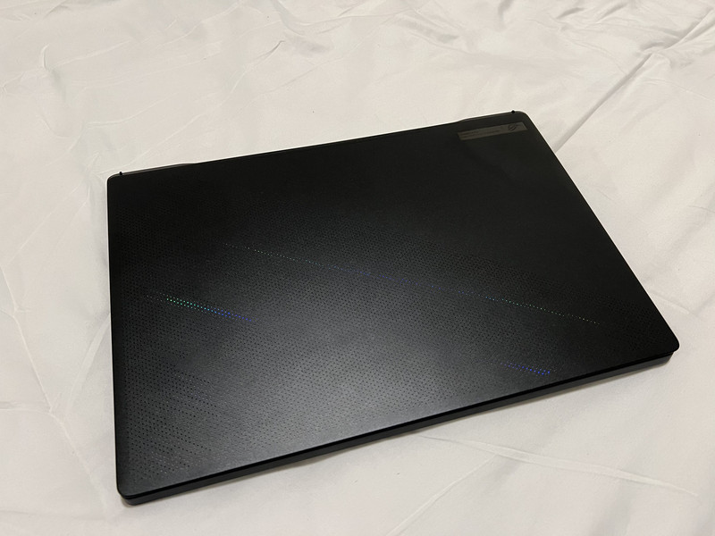 ASUS ROG Zephyrus M16 16'' (1TB SSD Intel Core i9-12900H 2.5GHz 16GB RAM) Gaming gallery