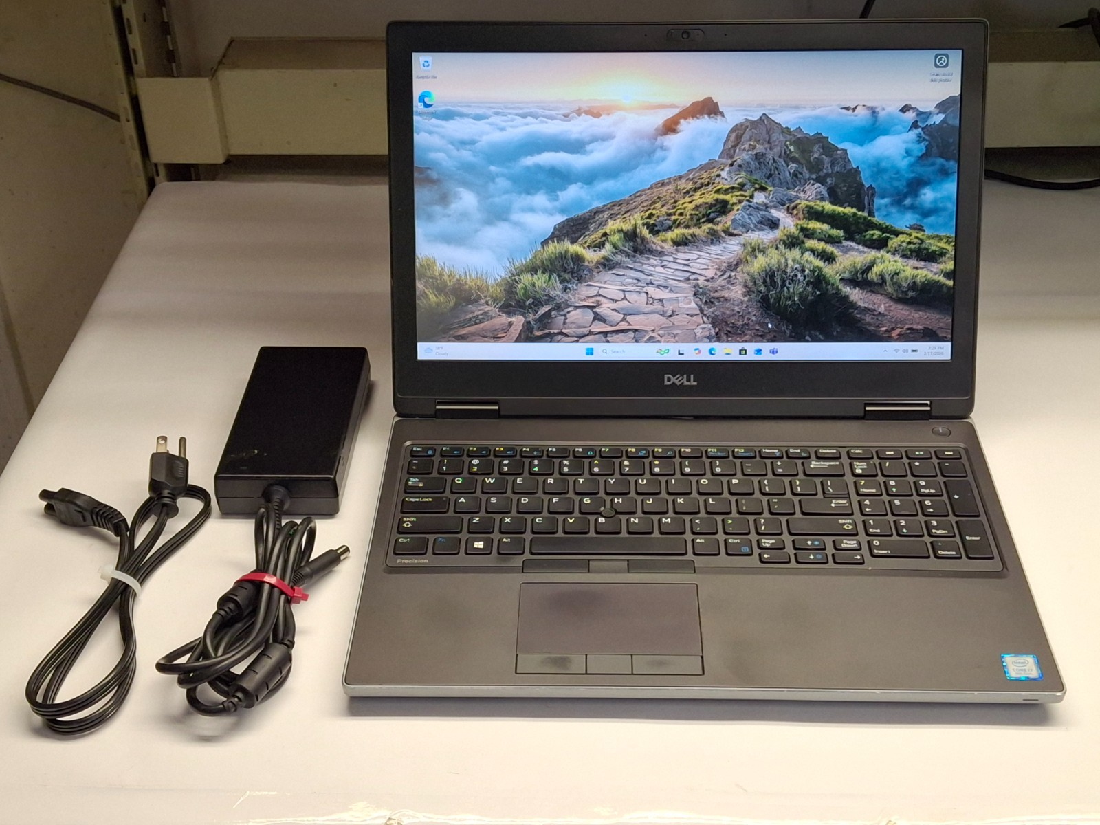 Dell Precision 7540 15.6" Laptop Core i7-9750H 16GB RAM 256GB SSD Webcam T2000 gallery