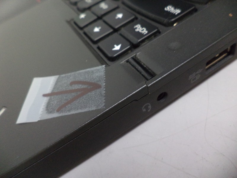 Lenovo ThinkPad X240 12.5" i7-4600U 2.1GHz 8GB/320GB Webcam Laptop [No OS/AC] gallery