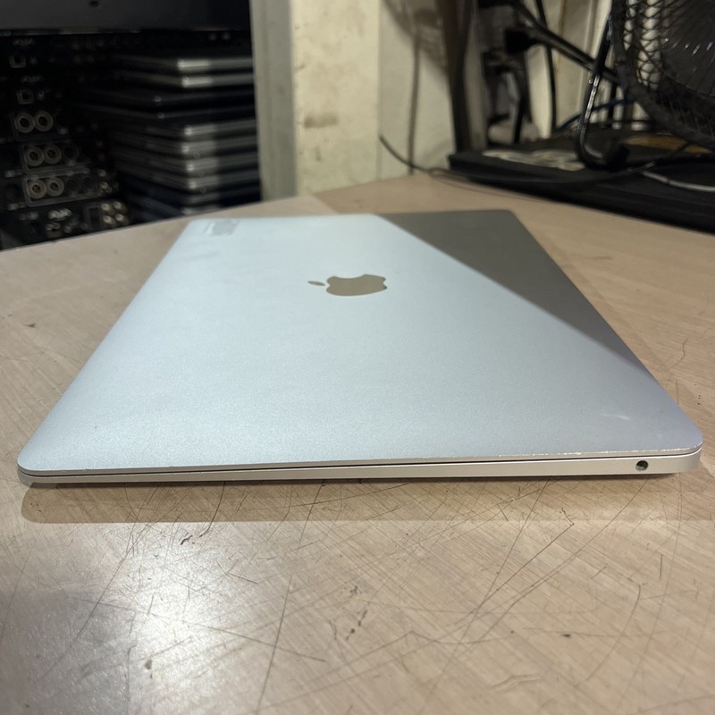 APPLE MACBOOK AIR 13" 8 CPU/7 GPU "M1" 3.2GHZ 8GB RAM 128SSD gallery