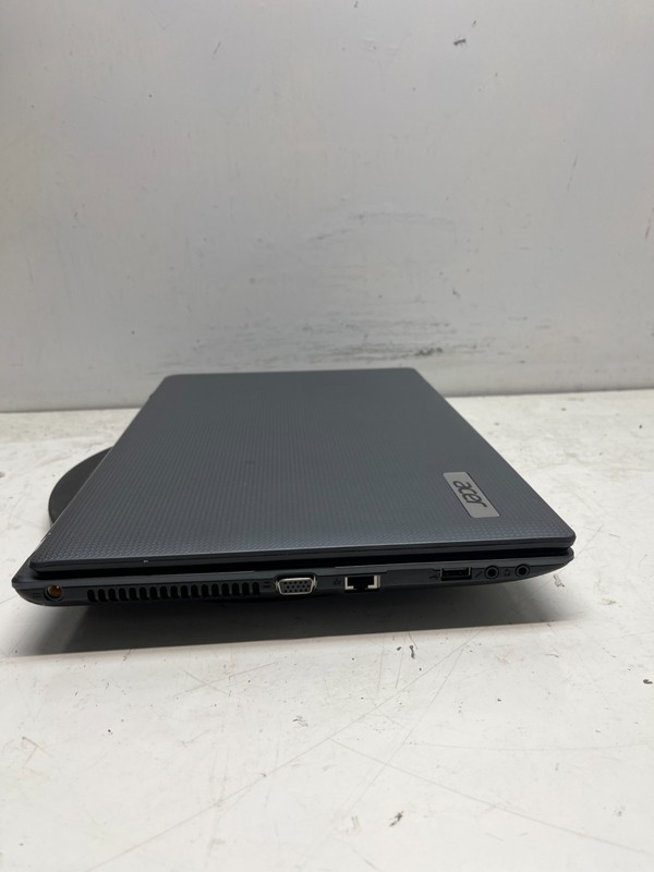 Acer Aspire 5733-6426 Intel Core i3-380M 4GB NO HDD gallery