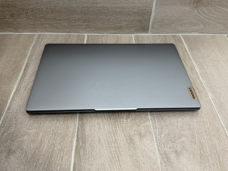 Lenovo IdeaPad Slim 3 15IAN8 15.6" FHD Core i3-N305 8GB RAM 128GB SSD Win-11 gallery