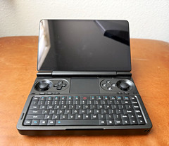 GPD WIN Mini 7in Gaming Laptop Ryzen 7 8840u 32GB 2TB SSD Windows 11 Black