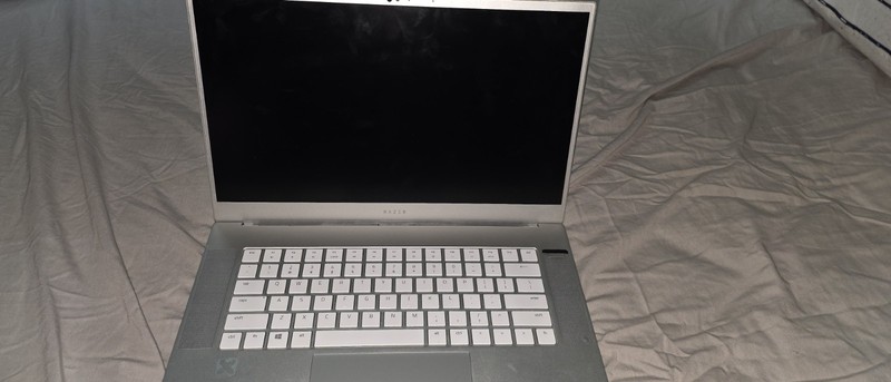 Razer Blade 15 Advanced 15.6" Laptop | i7-9750H, 16GB, 512GB, RTX2070 **READ** gallery