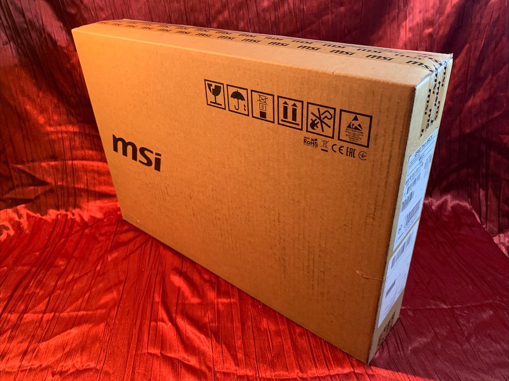 MSI GF63 THIN 9RCX-818 15.6" Gaming Laptop Intel i7-9750H NVIDIA RTX 1050 Ti