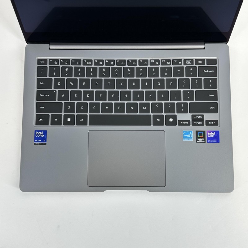 Samsung Galaxy Book5 Pro 14 QHD+ TOUCH Ultra 7 256V 16GB 512GB CRACKED SCREEN gallery