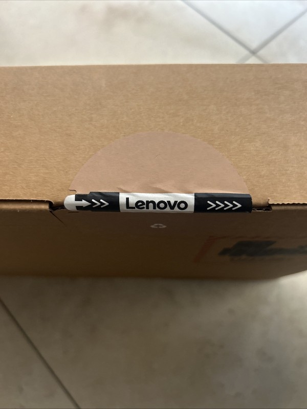 Lenovo IdeaPad 5 2-in-1 14AGP11 AMD Ryzen AI 5 430 Cosmic Blue RAM 16GB 1TB SSD gallery