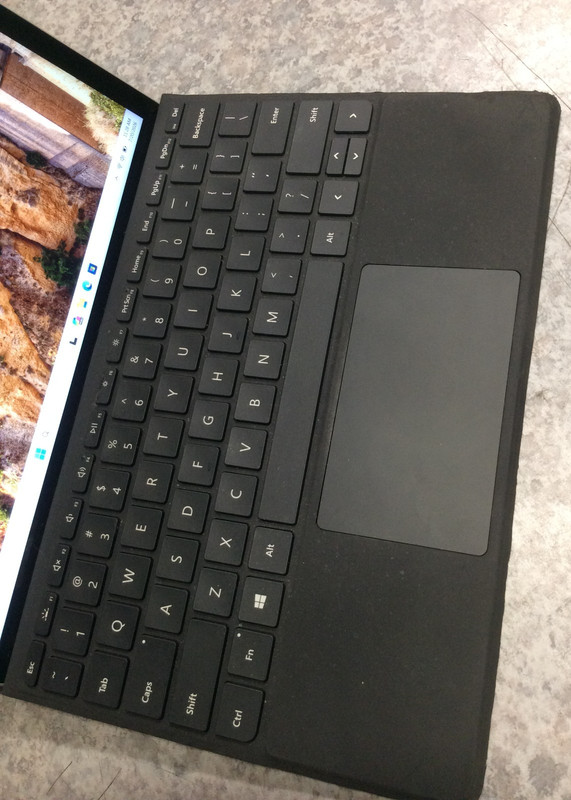 Microsoft Surface Go 2 1926 (10.5", Intel m3 8100Y, 4GB, 64GB Win 11 NO Chg gallery