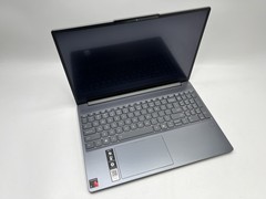 Lenovo Ideapad Slim 3x 15.3″ WUXGA Touch Snapdragon X 16GB 1TB SSD W11H Wrty