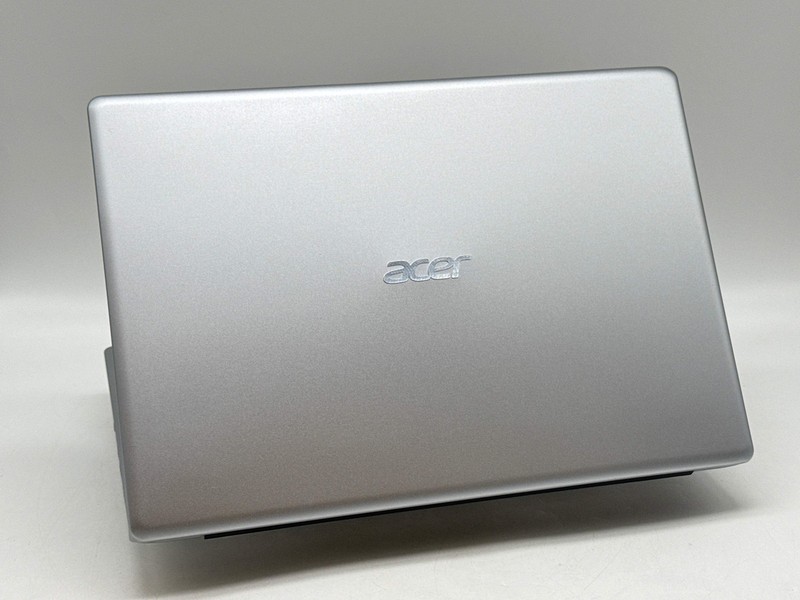 Acer Swift 1 SF113-31 13.3" Intel Pentium N4200 4GB 64GB eMMC Used gallery