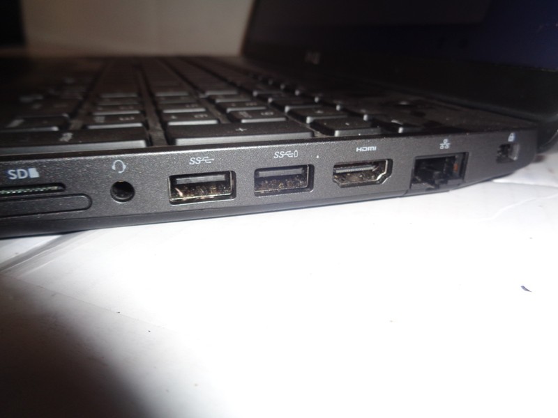 Dell Latitude 5501 15.6 inch (256GB, Intel Core i7 9th Gen., 2.60GHz, 16GB gallery