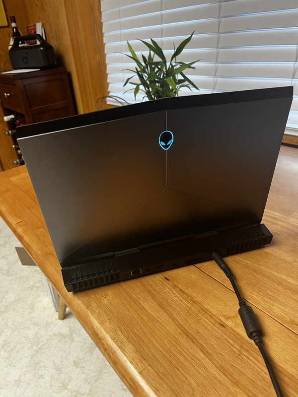 Alienware 13 R3 i7-7700HQ 2.8GHZ 16GB 1TB SSD 13.3" FHD W10 TOUCH SCREEN gallery