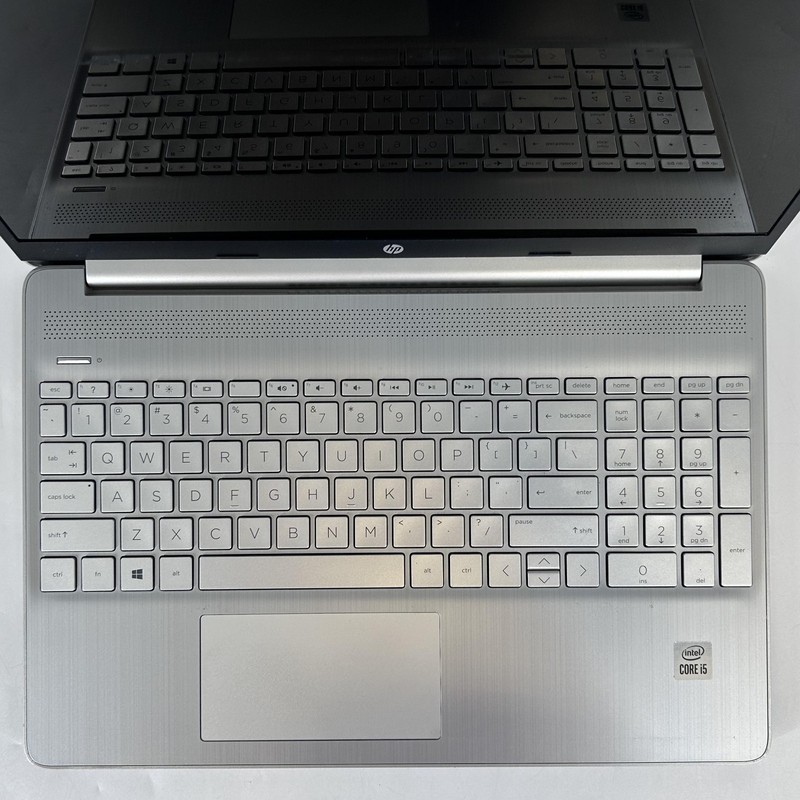 HP Notebook 15 Silver FHD i5-1035G1 1.00GHz 12GB 256GB SSD Good - WHITE SPOT gallery
