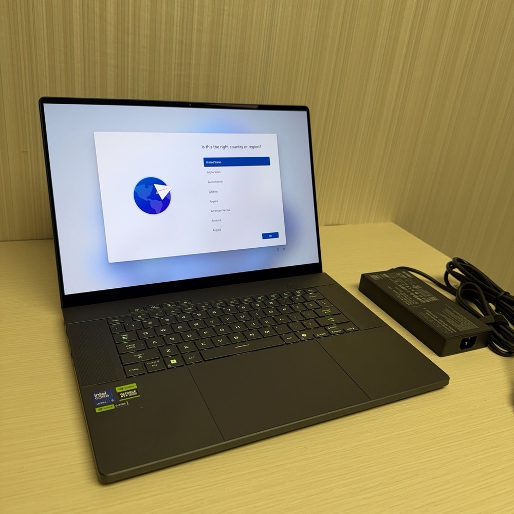 Asus ROG Zephyrus G16 GU605 240Hz QHD+ Ultra 9 285H 32GB 2TB RTX 5080 Excellent