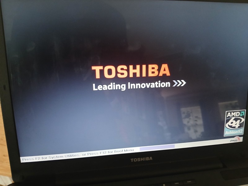 Toshiba Satellite A215-S7428 Laptop Model PSAFGU-02E002 Used Working **NO HDD** gallery