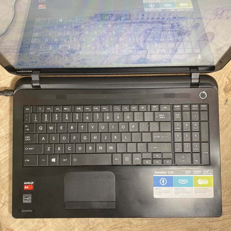 Toshiba Satellite C55Dt-B Amd A4-6210@1.8GHz | 8GB | 160GB SSD | W10H | Touch gallery