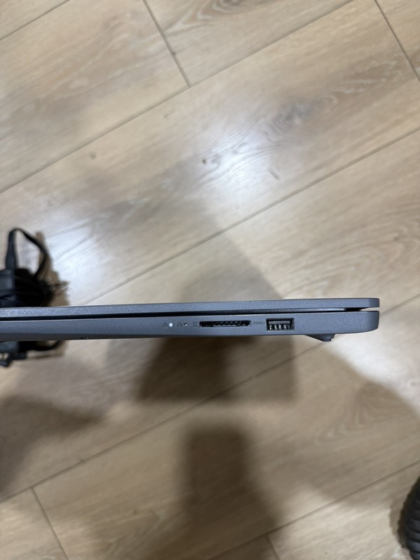 Lenovo IdeaPad Slim 3i 15.6" FHD Laptop Intel i3-N305 8GB RAM 128GB SSD Win11 gallery
