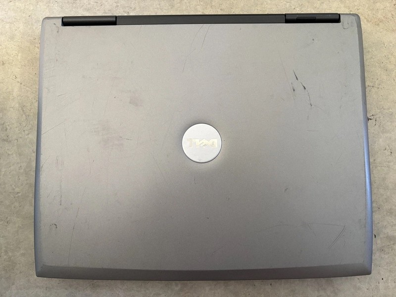 Dell Latitude D520 14" Laptop Intel Core 2 512MB RAM 60GB HDD( no os, charger) gallery