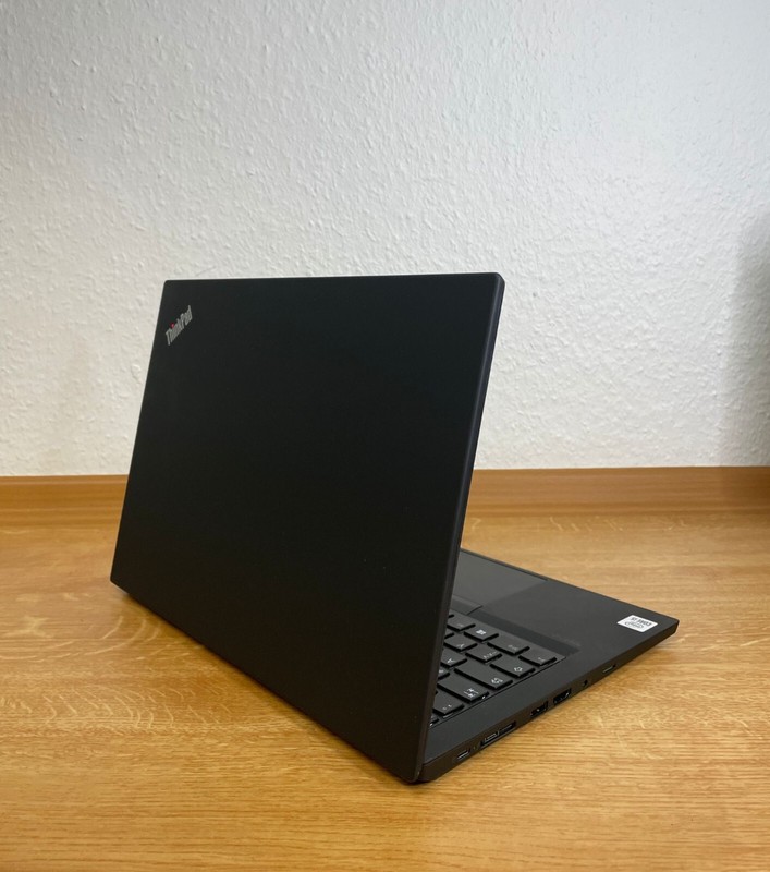 Lenovo ThinkPad T14s Gen2 i5-1145G7 16GB RAM 512GB SSD DE Backlit 14" FHD Win11 gallery