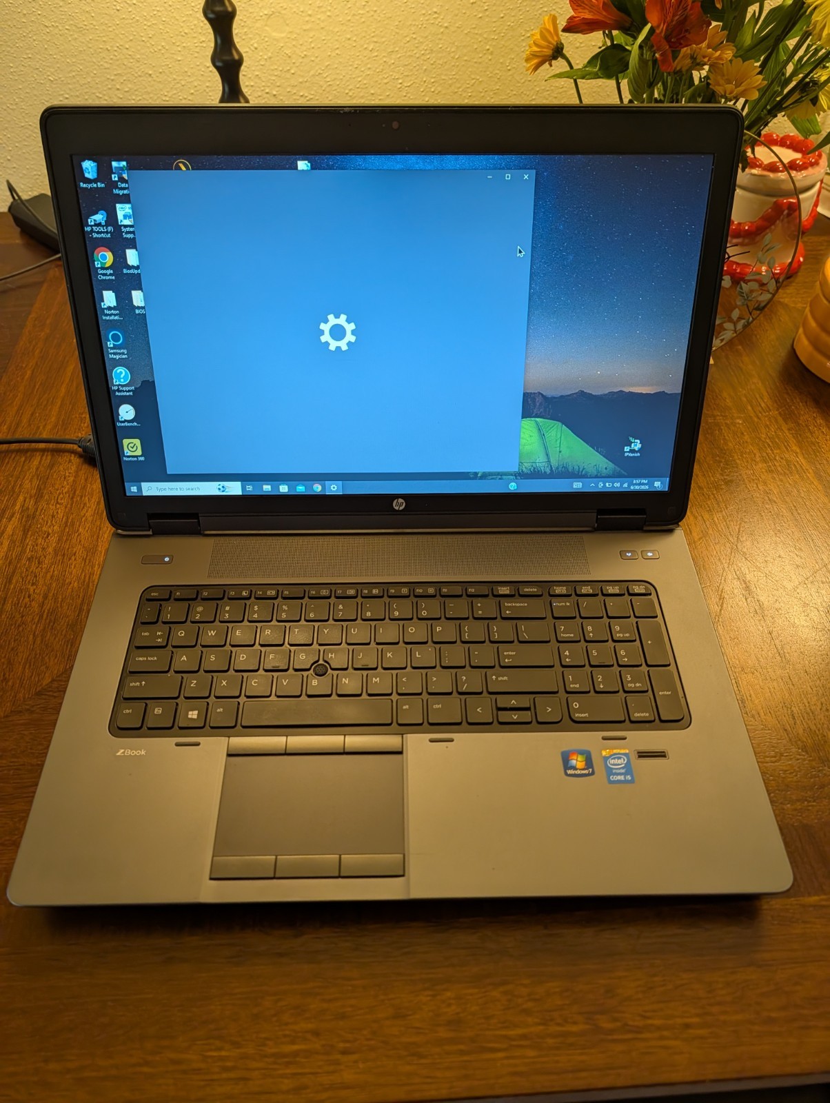 Hp ZBook 17 Core I5-4300M Workstation Laptop gallery