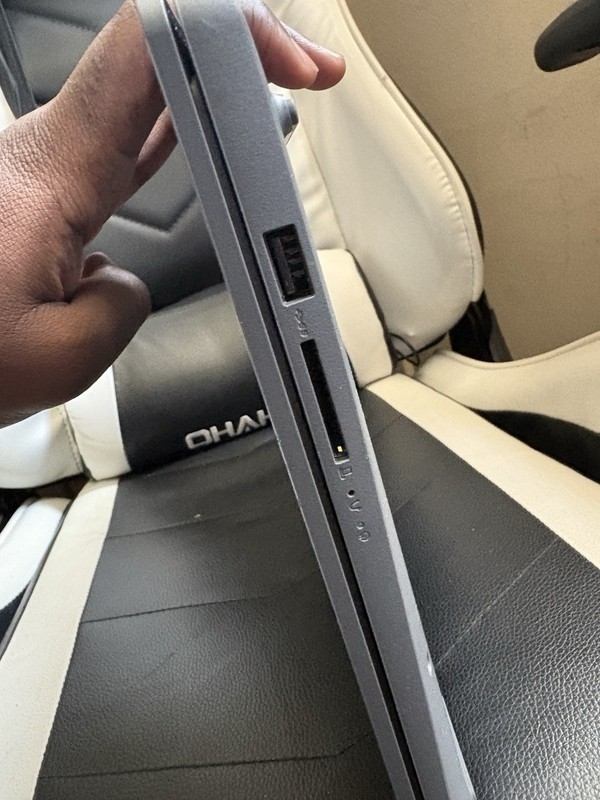 Lenovo IdeaPad Slim 3i 15.6in Intel Core i3 Windows Gray | Comes with Charger gallery