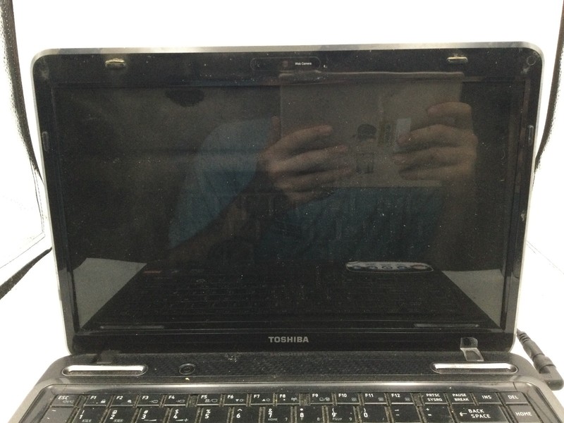 TOSHIBA SATELLITE L645D S4056 - FOR PARTS - AMD TURION II - 4GB RAM - READ - BB gallery
