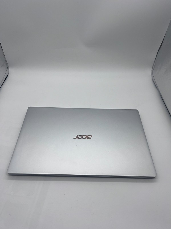 Acer Swift 5 15.6" i7-8565U 16GB RAM 512GB SSD IPS Laptop gallery