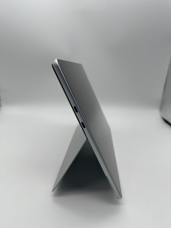 Microsoft Surface Pro 11 13" Snapdragon X Plus Tablet Plus 16/512GB Platinum gallery