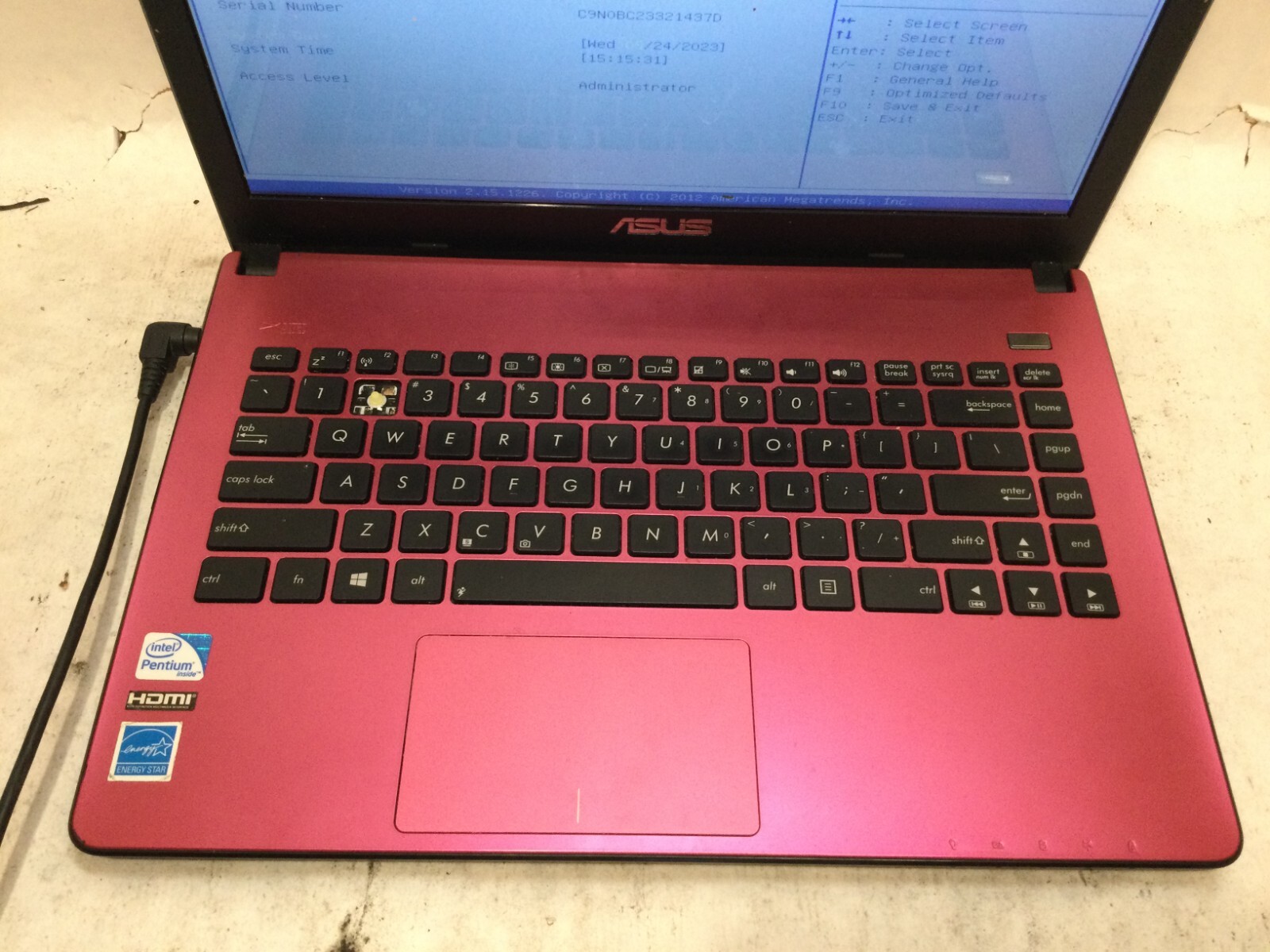 ASUS X401A 14” / Intel Pentium B980 @ 2.40GHz / (MISSING PARTS!) -MR gallery
